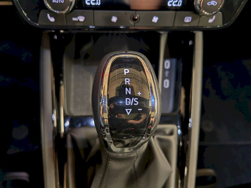 Škoda Kamiq (2025) 1.5 TSI 110 kW DSG Monte Carlo - fotka 18 z 29