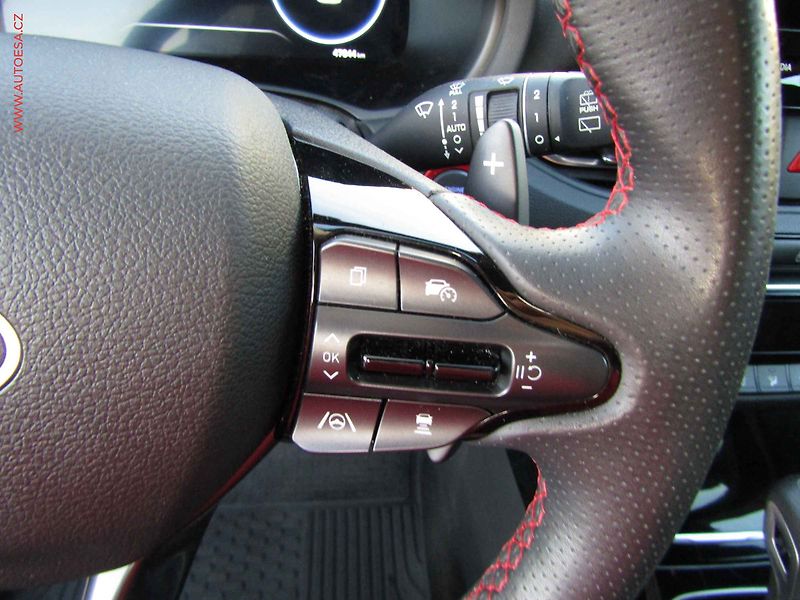 Hyundai i30 (2025) 1.5, 1.maj,ČR, AT, STK1/29 - fotka 14 z 23