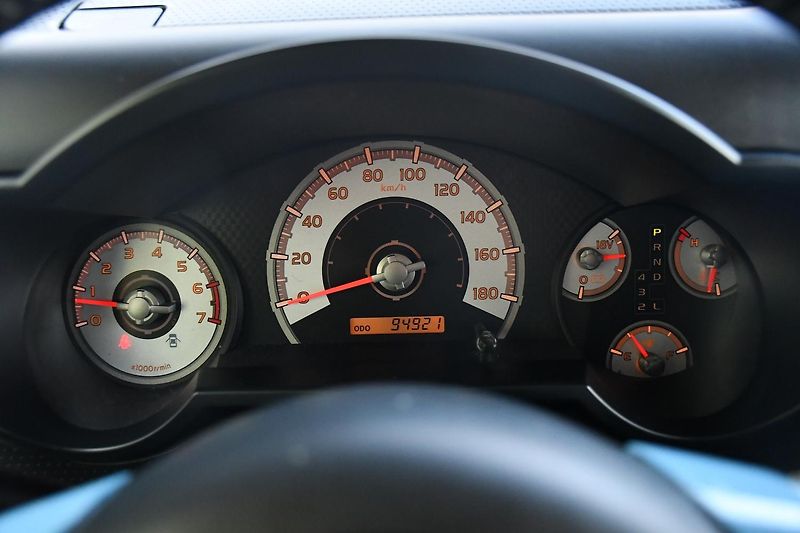 Toyota FJ Cruiser 4,0 VVT-i V6 AWD AT - fotka 27 z 50