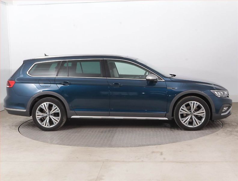 Volkswagen Passat (2022) Alltrack 2.0 TDI - fotka 6 z 18