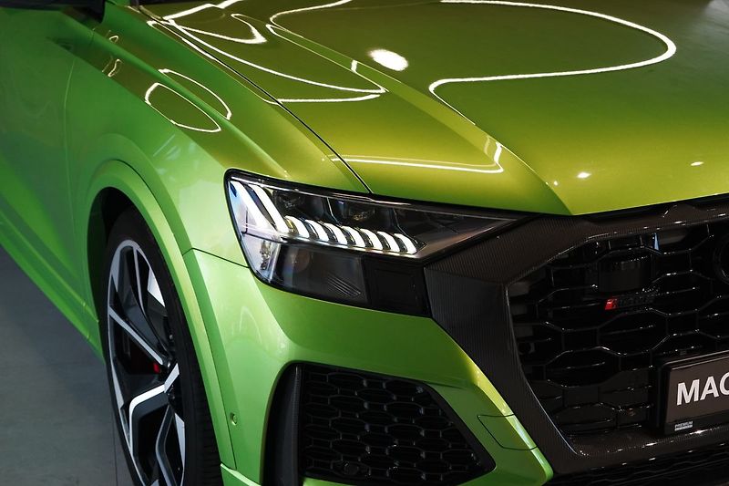 Audi RS Q8 Exclusive, Karbon brzdy, Pano - fotka 5 z 50