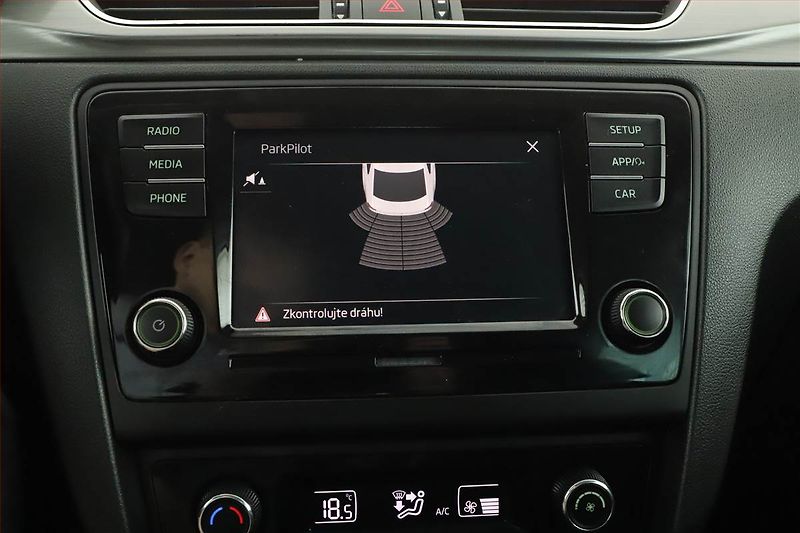 Škoda Rapid (2019) Style Plus 1.0 TSI, Serv.kniha - fotka 12 z 17