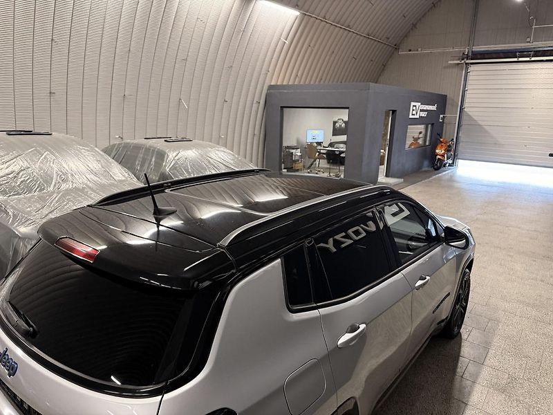 Jeep Compass (2022) 1.3 T4 PHEV REZERVOVÁNO - fotka 20 z 55