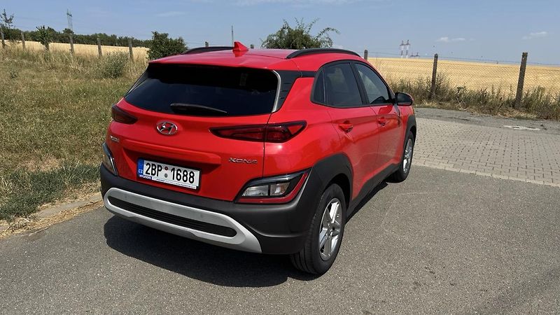 Hyundai Kona (2021) Smart 1.0 T-GDI DCT - fotka 4 z 26