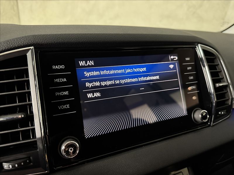 Škoda Karoq 1,5 TSi  DSG Clever Virtual LE - fotka 36 z 45