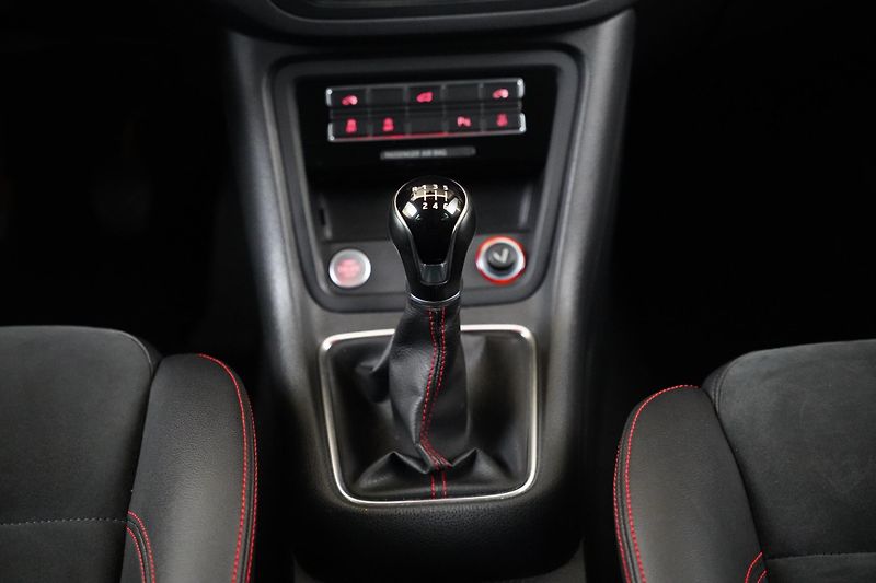 Seat Alhambra - fotka 28 z 31
