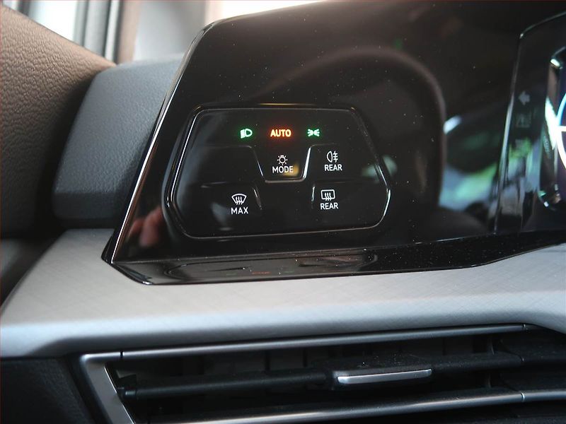 Volkswagen Golf (2022) 2.0 TDI, ČR,1.maj, Tempomat - fotka 13 z 17