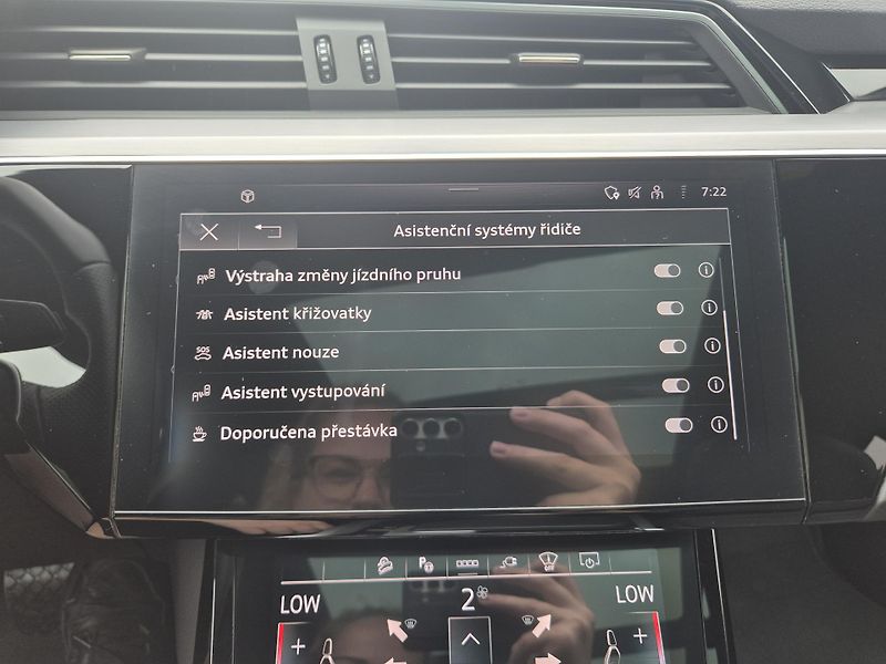 Audi e-tron 55 QUATTRO 300kw 21ALU - fotka 25 z 48