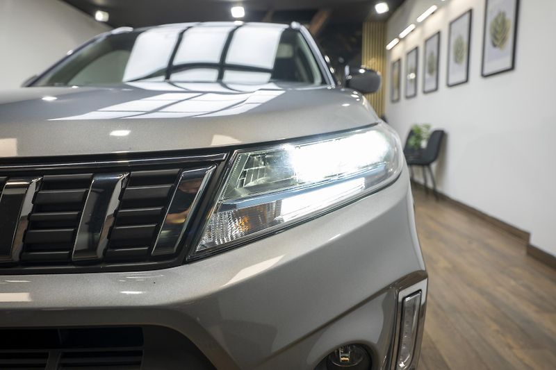 Suzuki Vitara (2023) Hybrid 1.4 95 kW - fotka 26 z 34
