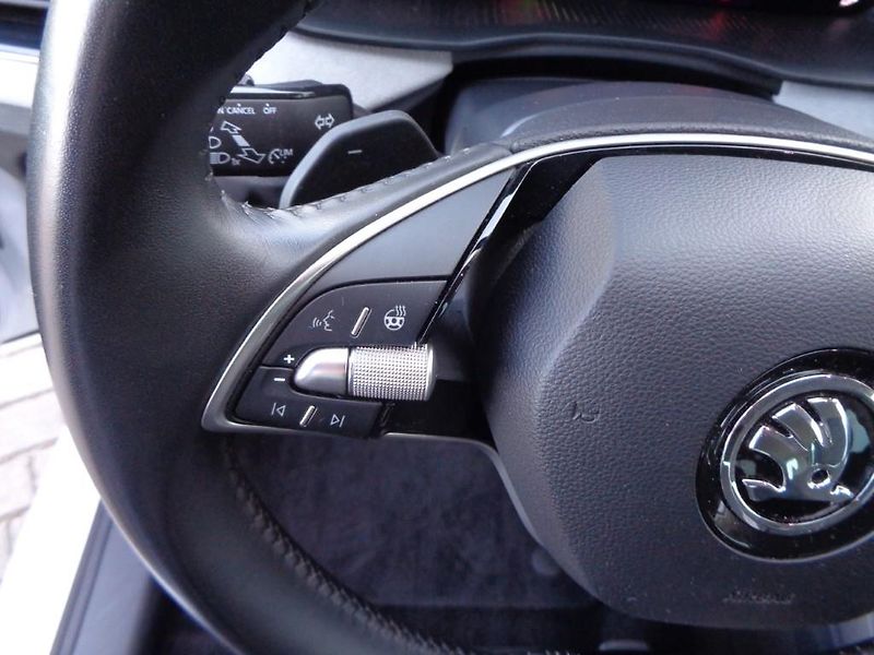 Škoda Scala 1.5 TSI DSG Selection  110 kW - fotka 13 z 28
