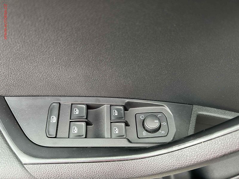 Škoda Karoq (2022) 1.5 TSI, 2.maj,ČR, SportLine - fotka 11 z 20