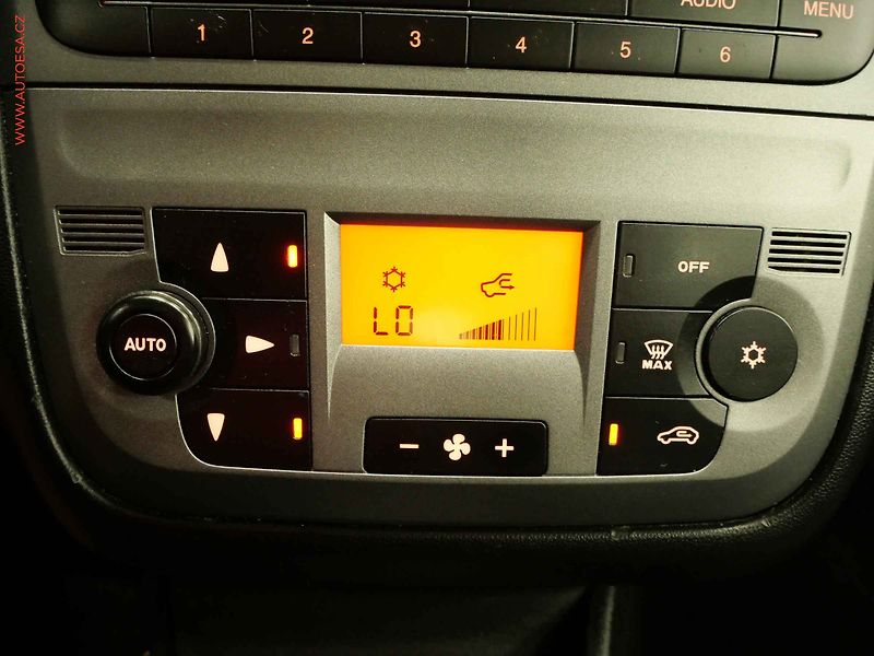 Fiat Linea (2011) 1.4i, ČR, Klima - fotka 18 z 20