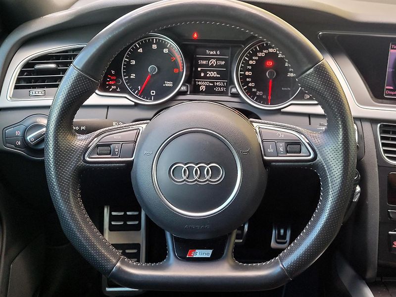 Audi A5 2,0 TFSi S-LINE,SERV.KN.ROZVOD - fotka 47 z 52