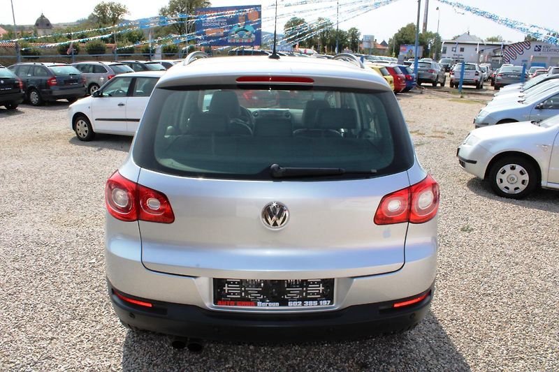 Volkswagen Tiguan (2010) REZERVACE - fotka 7 z 15
