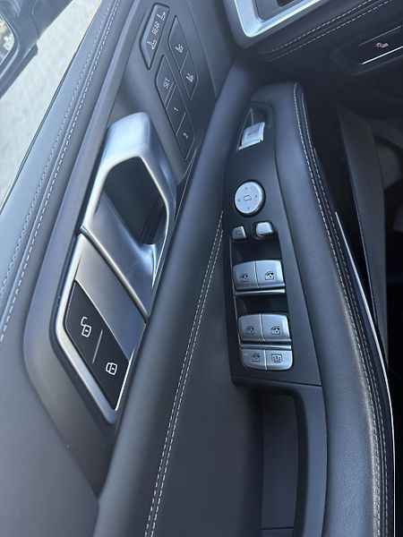 BMW X7 (2024) xDrive 40i - fotka 17 z 33