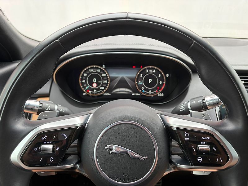 Jaguar E-Pace P200 AWD, ČR, Meridian, TOP - fotka 19 z 30
