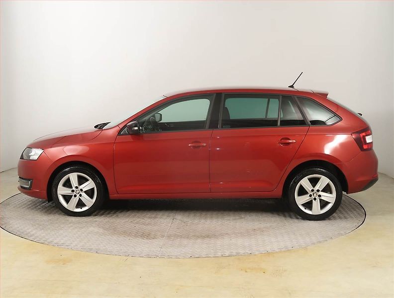 Škoda Rapid (2016) Spaceback 1.2 TSI, Serv.kniha - fotka 3 z 20