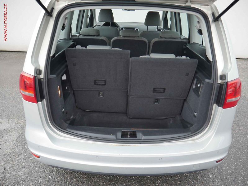 Volkswagen Sharan (2011) 2.0 TDi, Comfortline - fotka 7 z 14