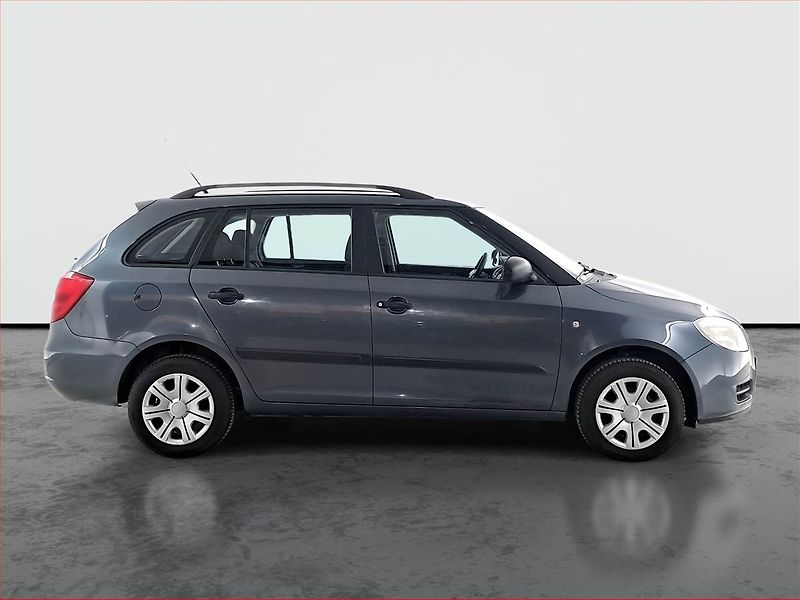 Škoda Fabia (2010) 1.4 16V - fotka 6 z 14