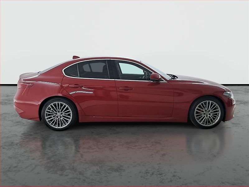 Alfa Romeo Giulia (2017) 2.0 Turbo - fotka 6 z 17
