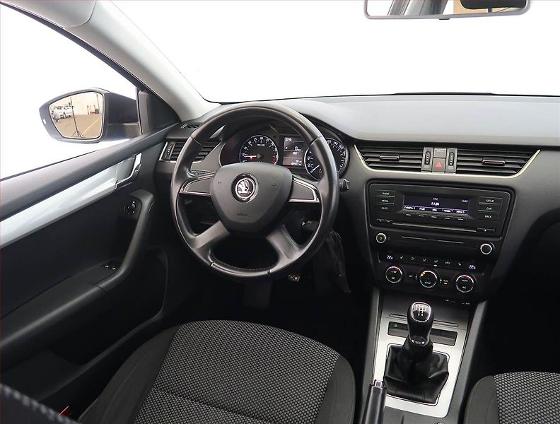 Škoda Octavia (2014) Ambition Plus 1.6 TDI - fotka 7 z 17