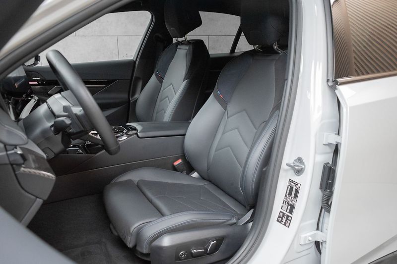 BMW Řada 5 540d xDrive ///M*HK*ČR*ZÁRUKA - fotka 11 z 58