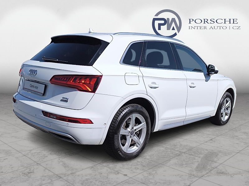Audi Q5 2.0 TDi - fotka 2 z 25