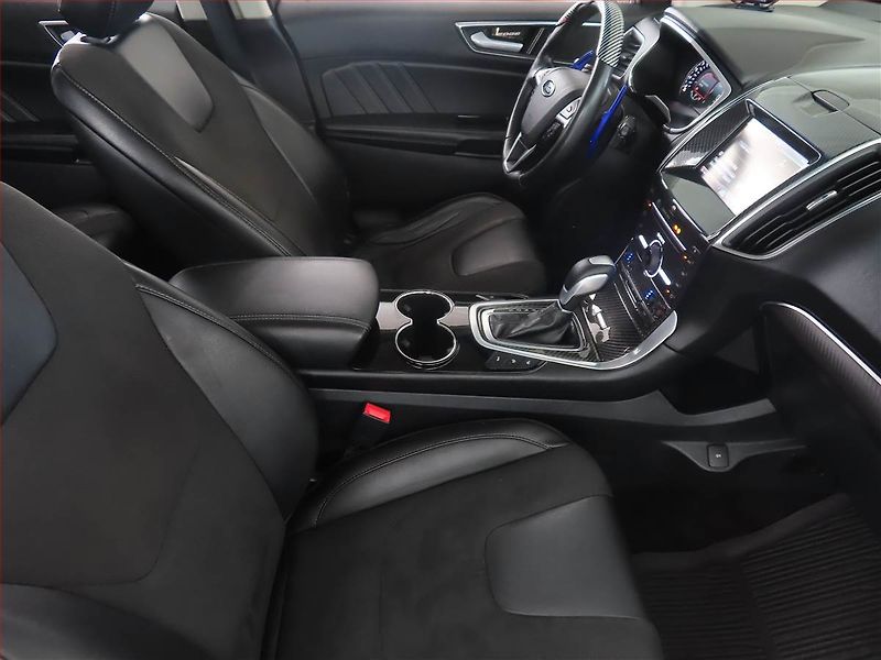 Ford Edge (2016) Titanium 2.0 Bi-TDCI, 4X4 - fotka 9 z 16