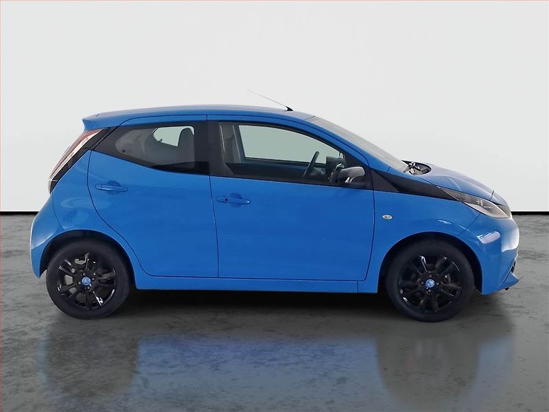 Toyota Aygo (2016) 1.0 VVT-i, Tempomat - fotka 6 z 17