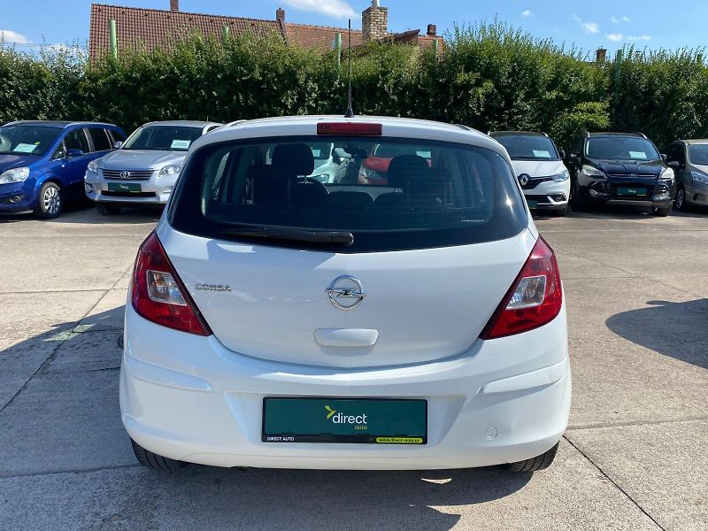 Opel Corsa - fotka 9 z 13