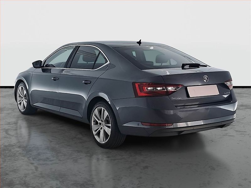 Škoda Superb (2015) Style 2.0 TDI, Automat - fotka 4 z 20