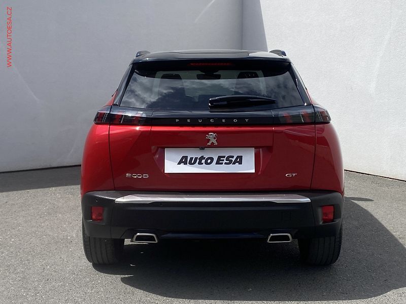 Peugeot 2008 (2021) 1.2 PT, GT, navi, kamera - fotka 5 z 18