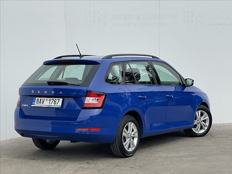 Škoda Fabia 1,0 TSI Ambition Plus PDC+AC - fotka 3 z 23