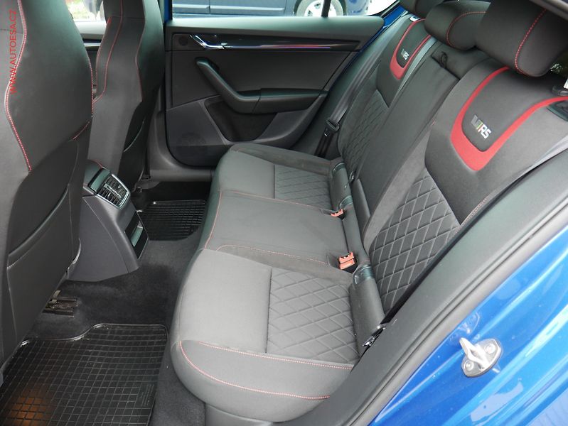 Škoda Octavia (2018) 2.0 TDi 4x4, RS, DSG - fotka 10 z 19