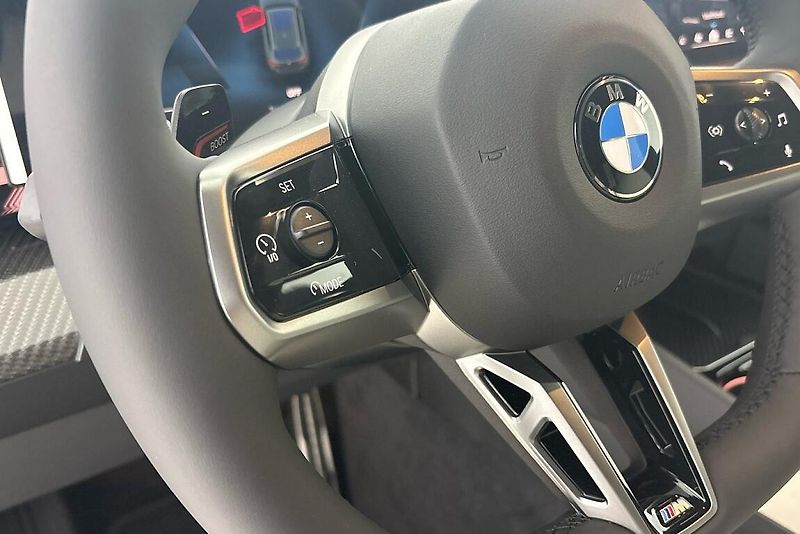 BMW Řada 5 540d xDrive Touring - fotka 19 z 26