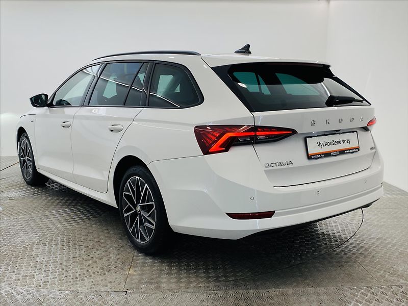 Škoda Octavia 1,5 TSI DSG 110kW e-Tec Clever - fotka 23 z 26