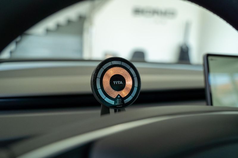 Tesla Model 3 (2024) PERFORMANCE HIGHLAND — DUAL  - fotka 20 z 24