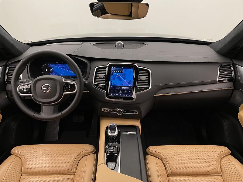 Volvo XC90 T8 AWD RECHARGE REZERVACE - fotka 2 z 74