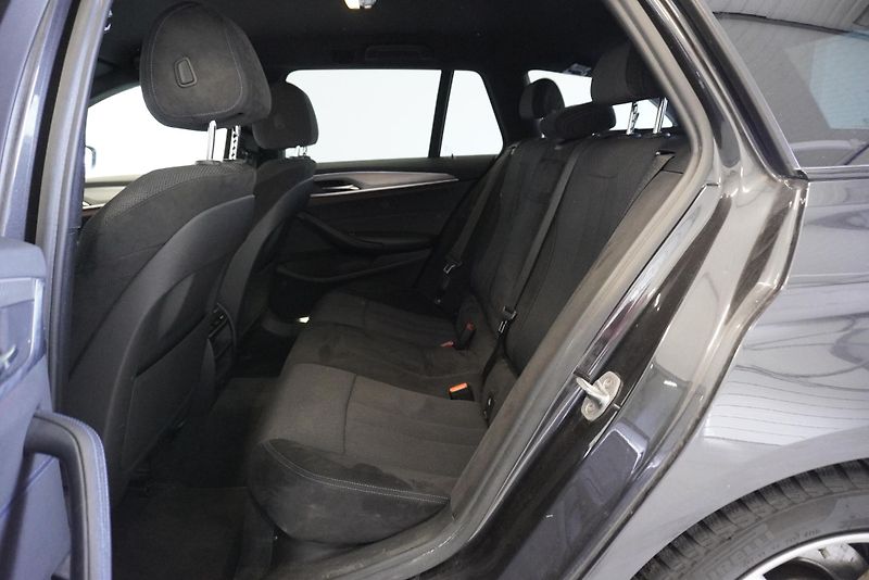 BMW Řada 5 520D TOURING XDRIVE STEPTRONIC - fotka 25 z 29