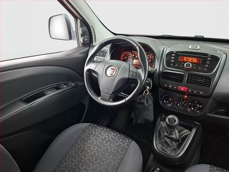 Fiat Dobló (2014) 1.4 T Natural Power, 5Míst - fotka 7 z 16