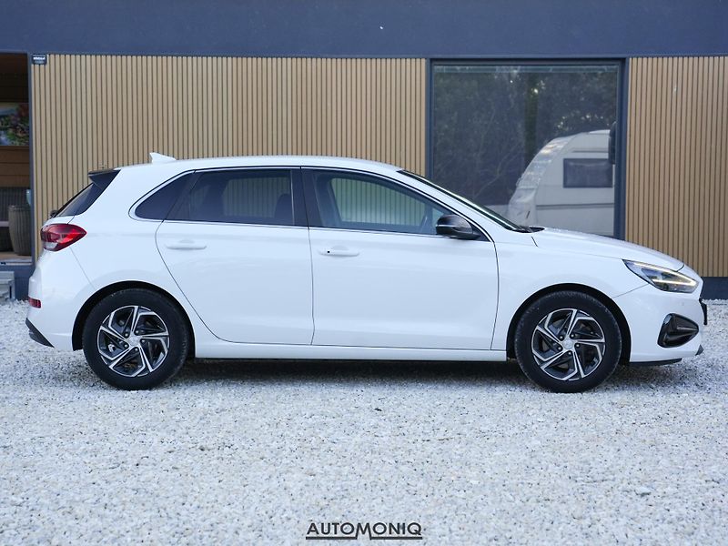 Hyundai i30 (2024) 1.5 Smart Key, LED, Záruka - fotka 16 z 21