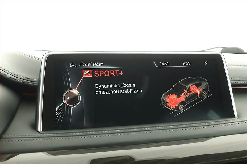 BMW X6 (2016) xDrive40d - fotka 12 z 20