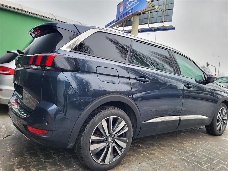 Peugeot 5008 1,5 - fotka 9 z 13