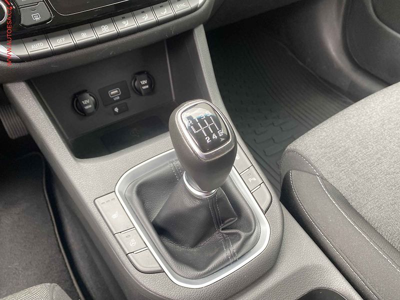 Hyundai i30 (2021) 1.5 GDi, ČR, servis.kniha - fotka 16 z 19