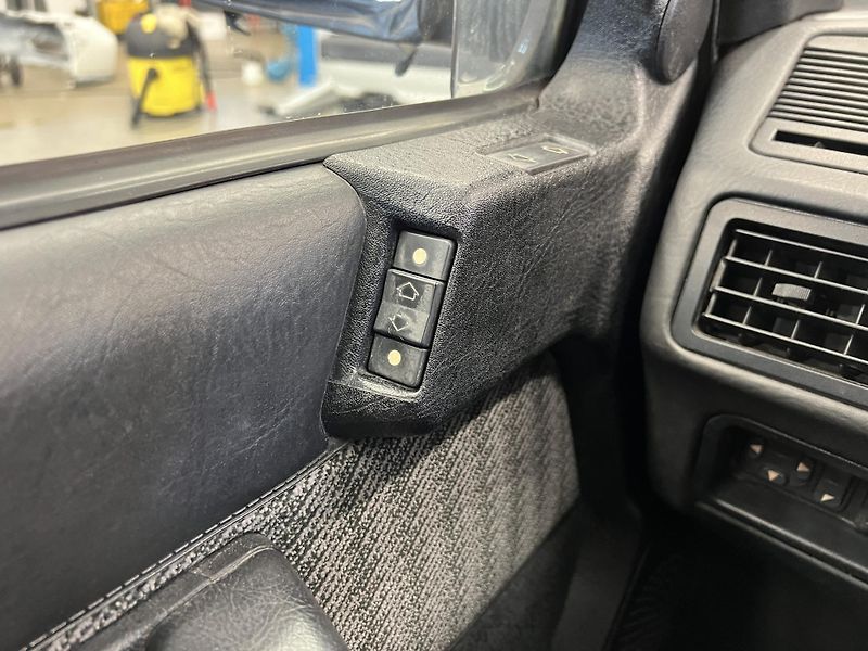 Citroën BX 1.9 GTI 118 kW - fotka 12 z 15
