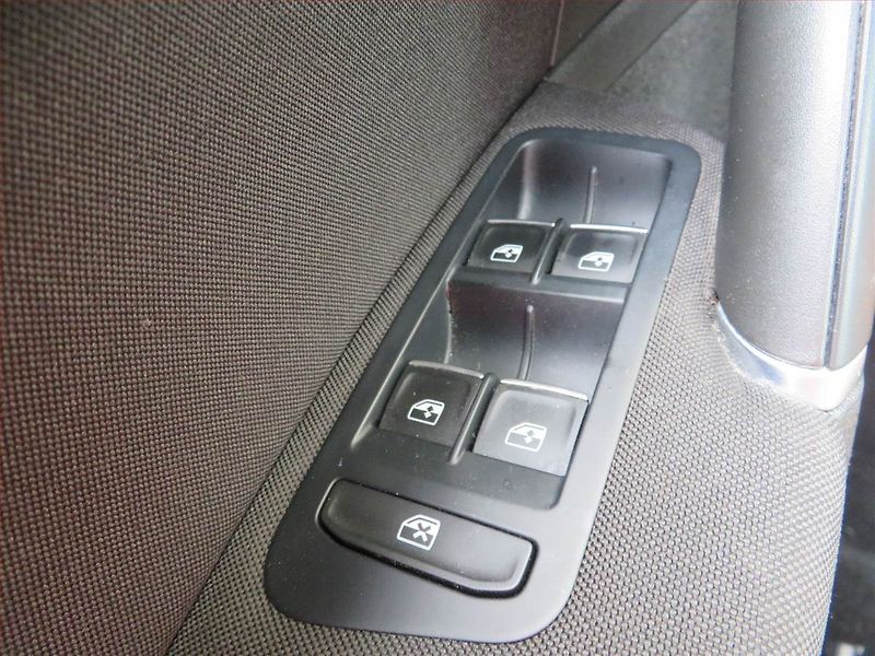 Volkswagen Golf (2019) R-Line 1.6 TDI, Automat - fotka 16 z 17