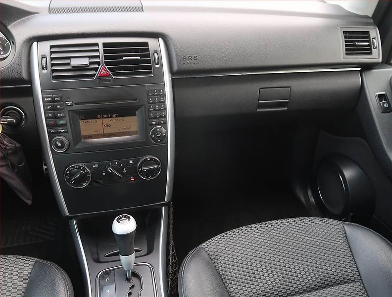 Mercedes-Benz Třídy B (2009) B 180 CDI , Automat, Tempomat - fotka 8 z 20