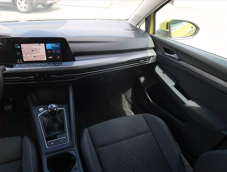 Volkswagen Golf (2020) Style 1.5 TSI - fotka 8 z 20