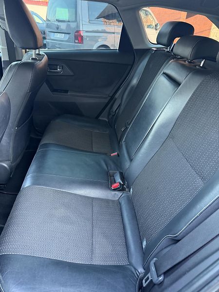 Toyota Auris 1.8l 73kW - fotka 11 z 14