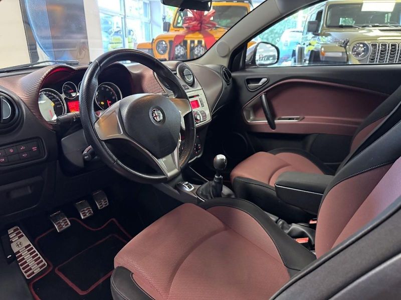 Alfa Romeo MiTo (2011) 1,4 T Multiair 135k MT Distinc - fotka 6 z 15